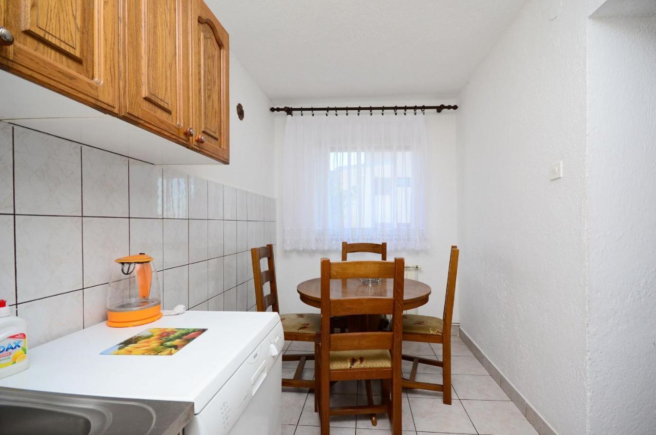 Apartments Marija Ivana Сень Екстер'єр фото