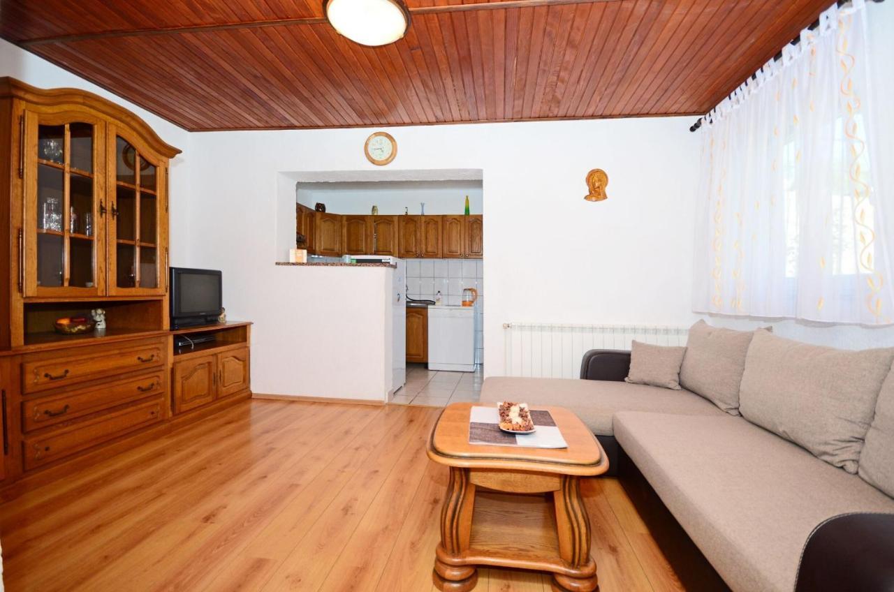 Apartments Marija Ivana Сень Екстер'єр фото