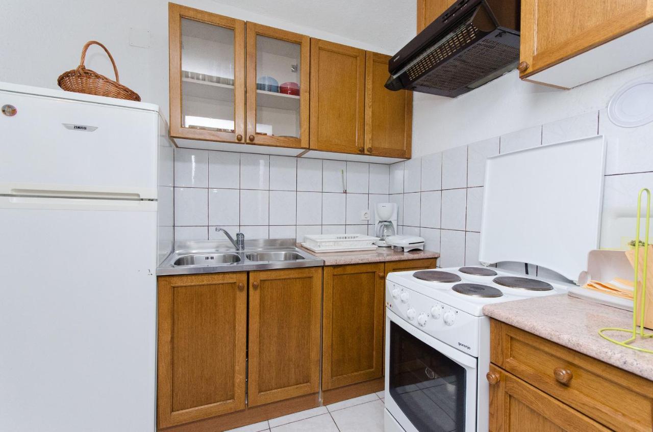 Apartments Marija Ivana Сень Екстер'єр фото