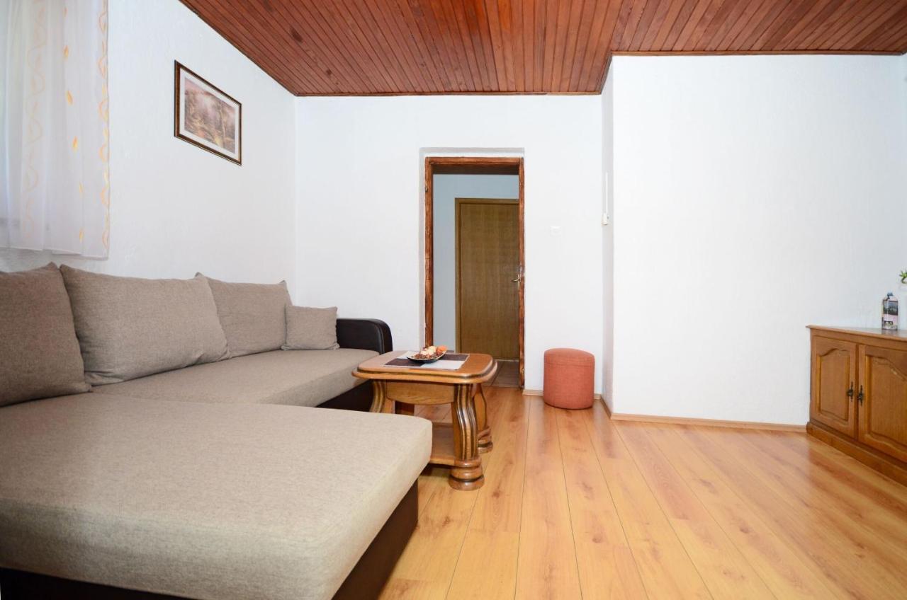 Apartments Marija Ivana Сень Екстер'єр фото